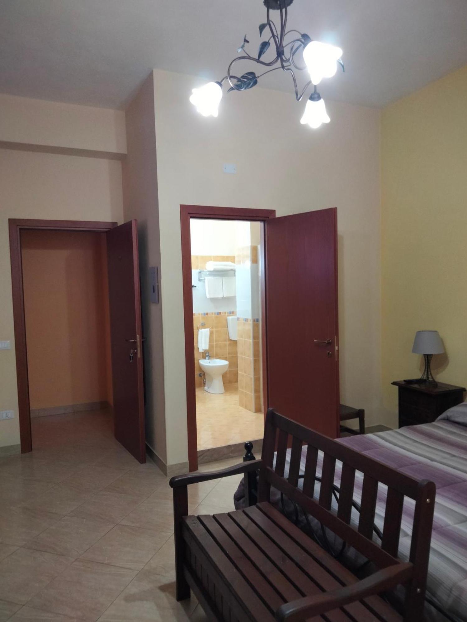 The Best Rooms & Apartments - Parcheggia Gratis Sotto Casa Ed Entra - Mazara del Vallo Eksteriør billede